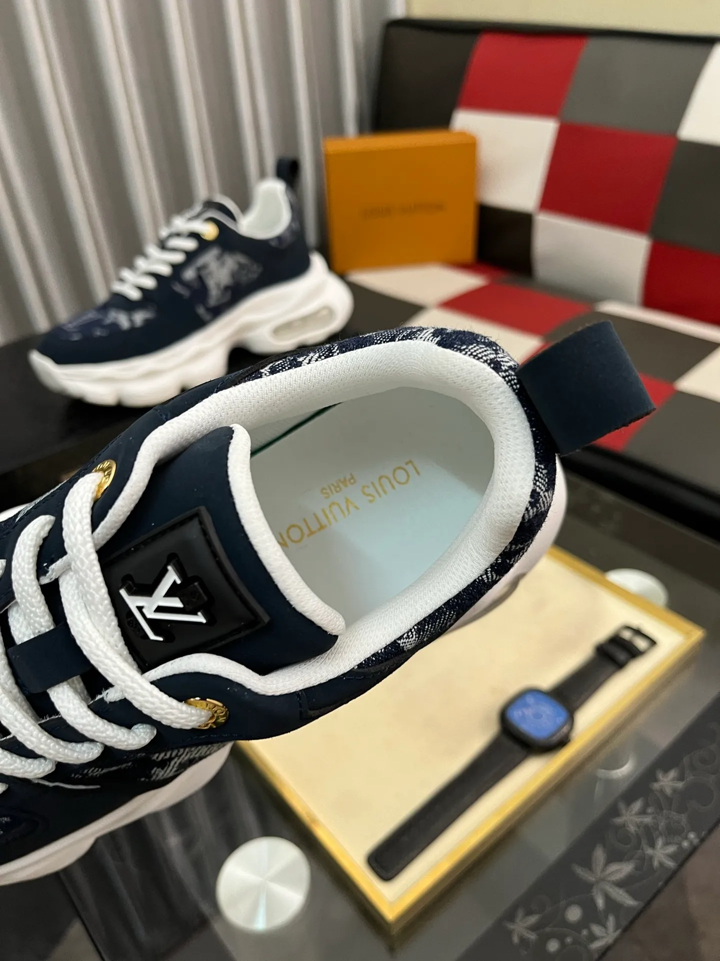 Men's shoes 💰458⌚️⌚️LV Louis Vuitton. The latest trendy casual shoes are popular in physical stores in sizes 38-44. New spring and summer comfortable imported custom original cowhide, unique jacquard fabric element design. Paired with sheepskin lining, Lv original bottom, [taiyang][taiyang] high-end packaging and high quality💪Details determine the quality, you can enter and leave the counter at will, welcome to compare🇮🇹